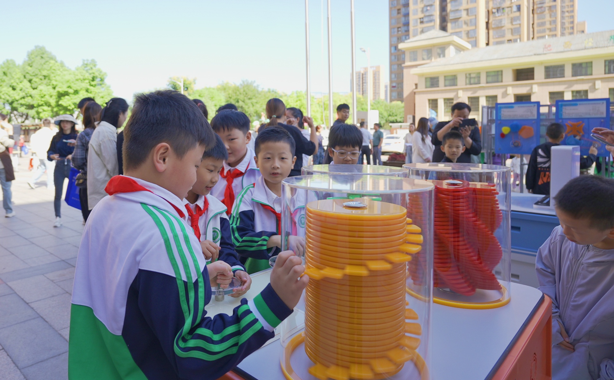 携手共创 提升全民科学素质 -----肥西经开区举办2024年全国科普日活动