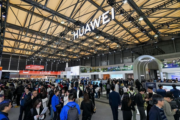 AWE2024观察:智能门锁“点亮”家居消费新趋势(图3) AWE2024观察:智能门锁“点亮”家居消费新趋势(图3)